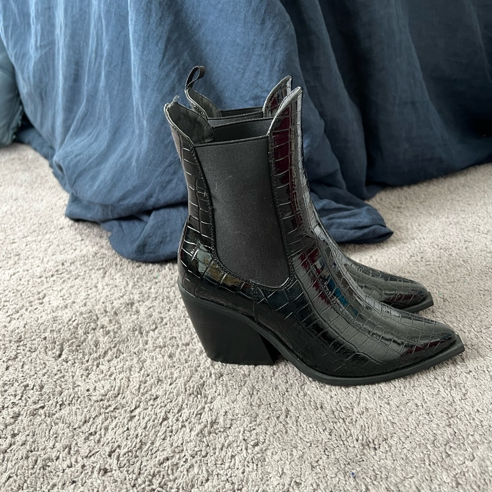 Princess Polly Black boots